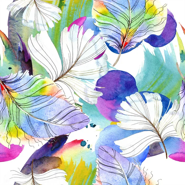 Colorful bird feather from wing isolated. Watercolor background illustration set. Watercolour drawing fashion aquarelle isolated. Seamless background pattern. Fabric wallpaper print texture. — Stock Photo