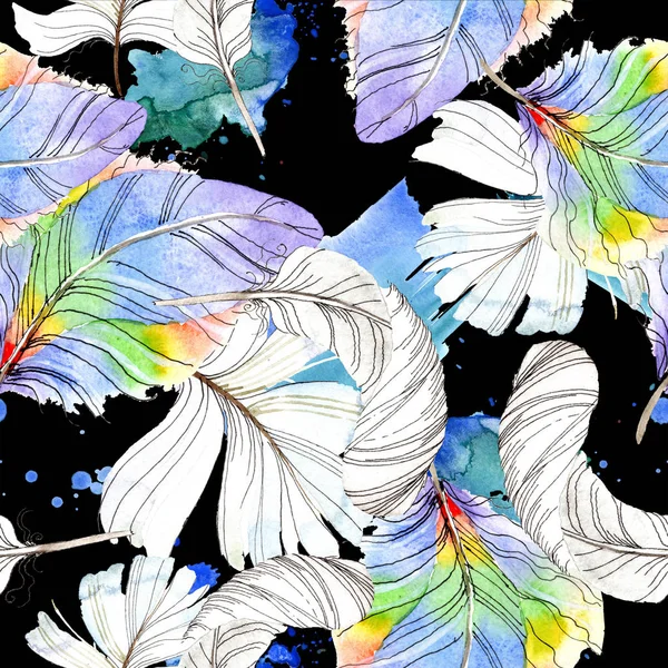 Colorful bird feather from wing isolated. Watercolor background illustration set. Watercolour drawing fashion aquarelle isolated. Seamless background pattern. Fabric wallpaper print texture. — Stock Photo