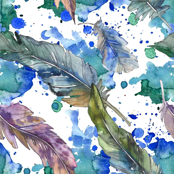 Bird feather from wing isolated. Watercolor background illustration set. Watercolour drawing fashion aquarelle isolated. Seamless background pattern. Fabric wallpaper print texture. — Stock Photo