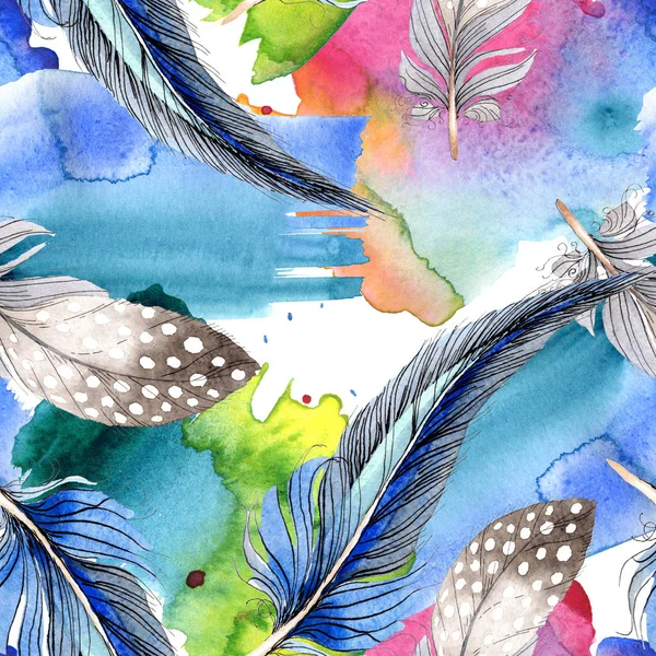 Watercolor blue and black bird feather from wing. Aquarelle feather for background, texture, wrapper pattern. Watercolour drawing fashion seamless background pattern. Fabric wallpaper print texture. — Stock Photo