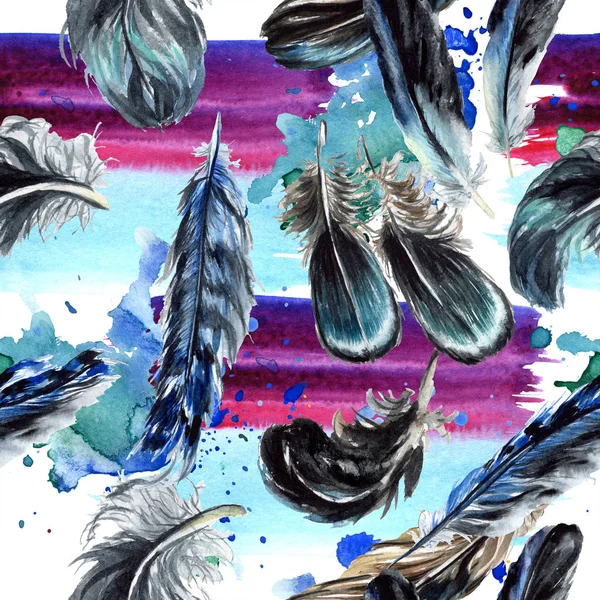 Blaue und schwarze Vogelfedern vom Flügel. Aquarell Hintergrundillustration Set. nahtloses Hintergrundmuster. — Stockfoto