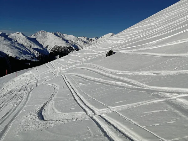 Sjezdovky Zasněžené Hory Davos Švýcarsko — Stock fotografie