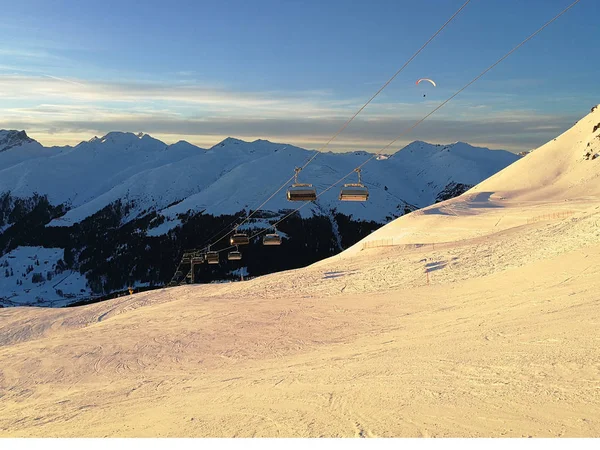 Skihütten Kehren Nach Einem Langen Tag Davos Der Schweiz Zurück — Stockfoto