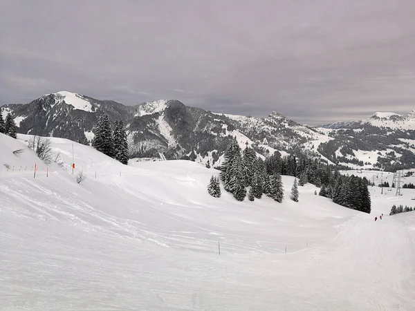 Skipisten Und Schneebedeckte Berge Hochybrig Schweiz — Stockfoto