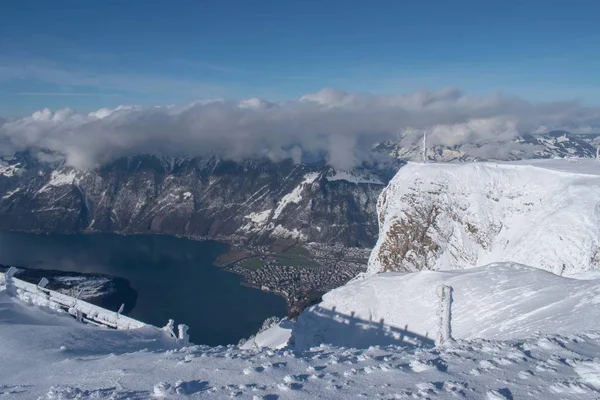 降雪の後のスイスの山のピーク スイスのシュトースで撮影 — ストック写真