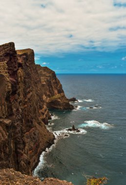 Madeira ve Atlantik Okyanusu dik kayalıklarla. St. Lawrence Yarımadası alınan