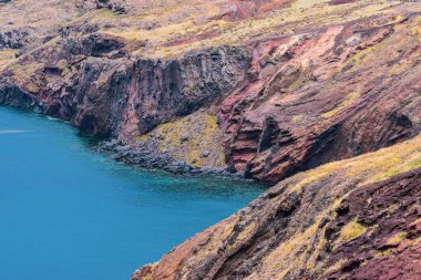 Madeira ve Atlantik Okyanusu dik kayalıklarla. St. Lawrence Yarımadası alınan