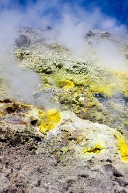 Buhar Vulcano, Sicilya, İtalya Aeolian bir ada, sarı sülfür ile volkanik bir bahar
