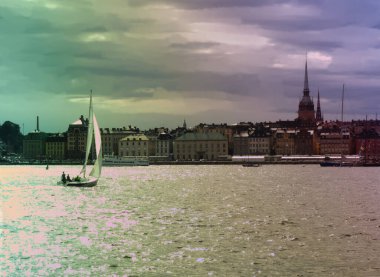 Yatlı kanal manzarası 