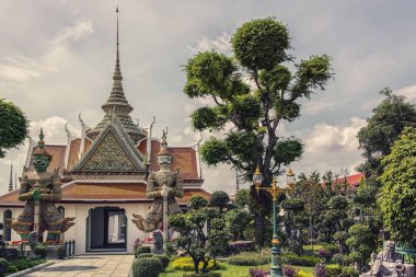 Arka bahçe kapısı Wat Arun Tapınağı, Bangkok