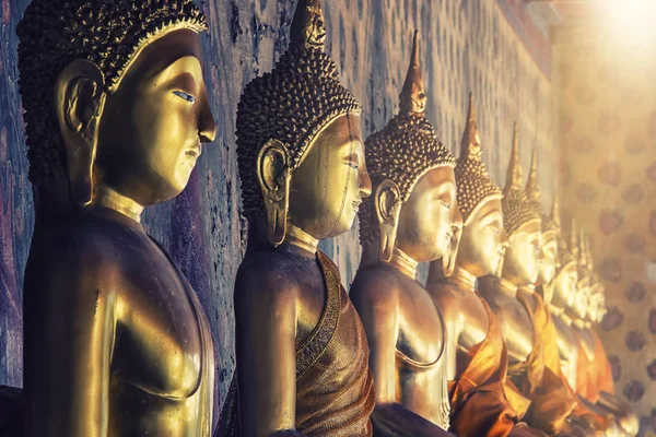 Golden Buddha Arun Wat — Stock Photo, Image