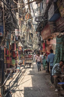 Mayıs 2018 - eski Delhi, Hindistan - işlek cadde eski Delhi, Hindistan