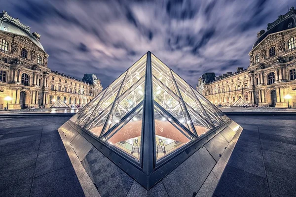 Вересень 2018 Париж Франція Лувр Вечорі — стокове фото
