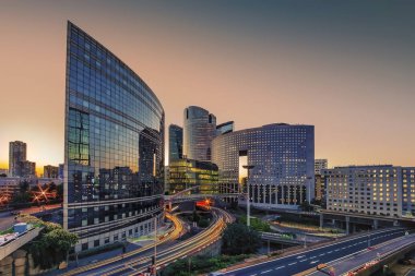 La Defense, Paris 'teki iş bölgesi.