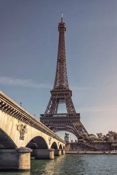 Eiffelturm Paris Tagsüber — Stockfoto