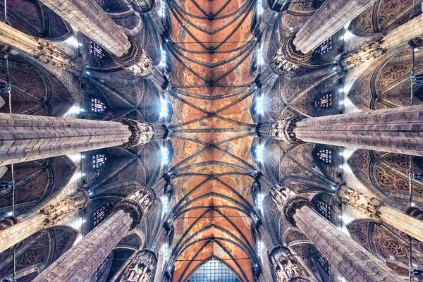 Strop Katedrály Miláně Itálie — Stock fotografie