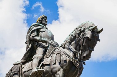 Heykele, Matthias Rex Kaloşvar, Romanya şehir merkezinde