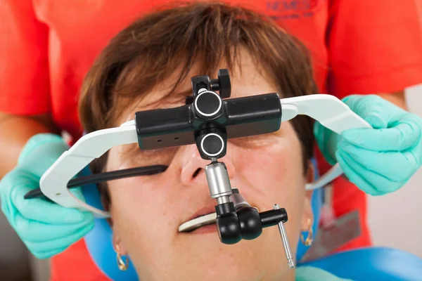 Seniorpatient 기능과 요소의 환자의 입에서 Articulator Facebow — 스톡 사진