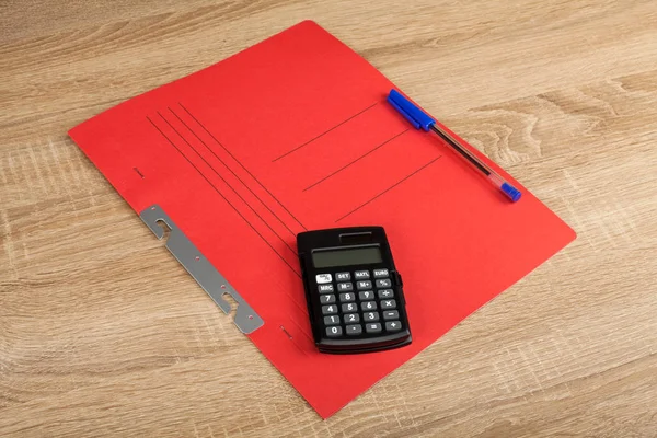 Contador Bolígrafo Cuaderno Portafolio Rojo Útiles Escolares Oficina Sobre Fondo — Foto de Stock