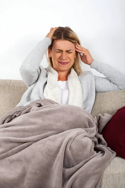 Blonde Woman Having Headache Sitting Couch Wrapped Grey Blanket — Stock Photo, Image
