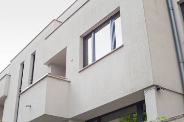 Güzel bir eski Romanya'nın başkenti Bükreş'te bina resim