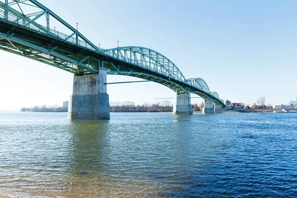 Erstaunliche Brücke Zwischen Ungarn Und Der Slowakei Esztergom — Stockfoto