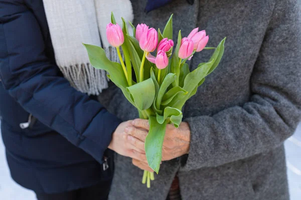 Букет цветов для бабушки — стоковое фото