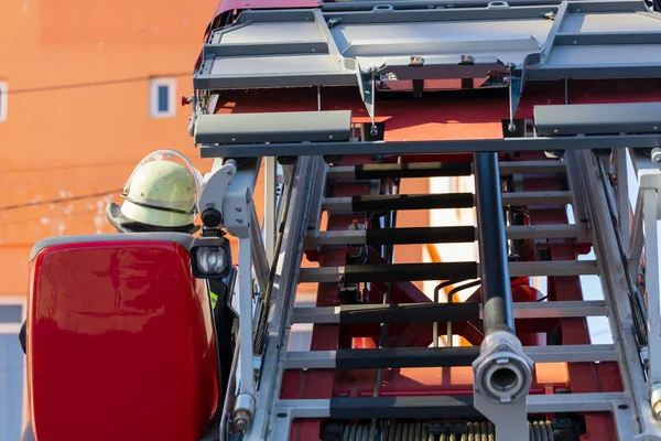 Camiones de bomberos rojos —  Fotos de Stock