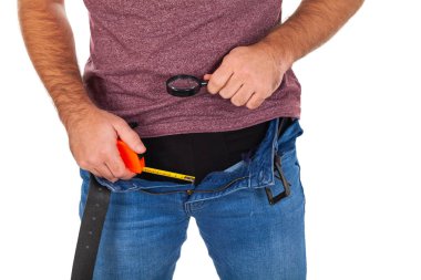 Genç adamın kasıkları