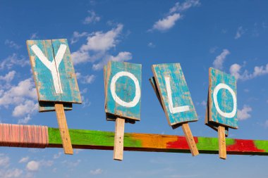 Vama Veche'de Yolo işareti