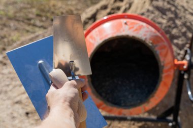 Elektrikli çimento karıştırıcı