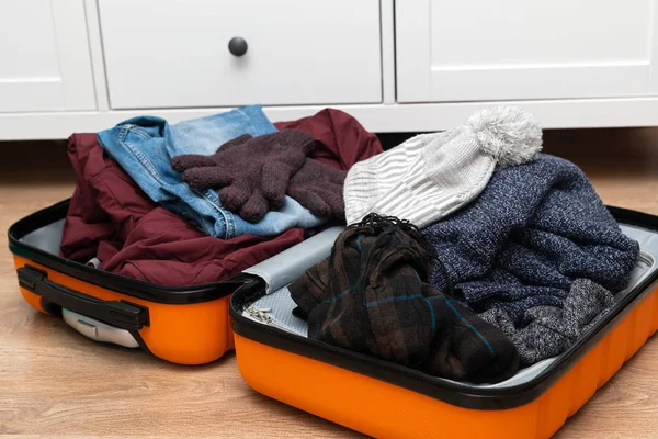 Viajar, mala, apartamento — Fotografia de Stock