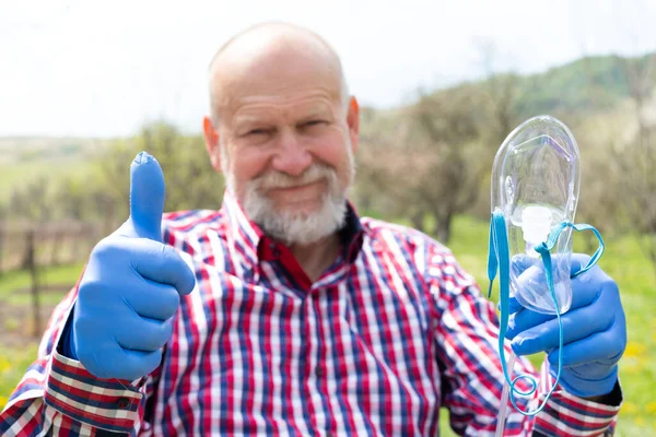 Portrait Senior Man Oxygen Mask Spending Time Outdoors Garden Coronavirus — Stock Photo, Image