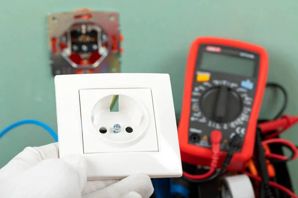 Herramientas Para Necesidades Del Electricista Multímetro Probadores Voltaje Pelacables Alicates — Foto de Stock