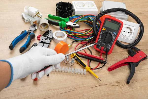 Verktyg För Elektriker Stötmultimeter Spänningsprovare Vajrar Tänger — Stockfoto