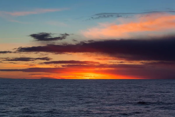 Nascer Sol Com Nuvens Oceano — Fotografia de Stock