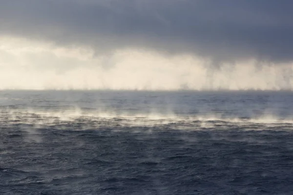 Golfstream Corrente Morna Evaporação Água Superfície Oceano Tempo Frio — Fotografia de Stock