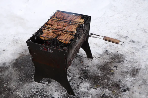 Meat Barbecue Winter Background Snow — Stock Photo, Image