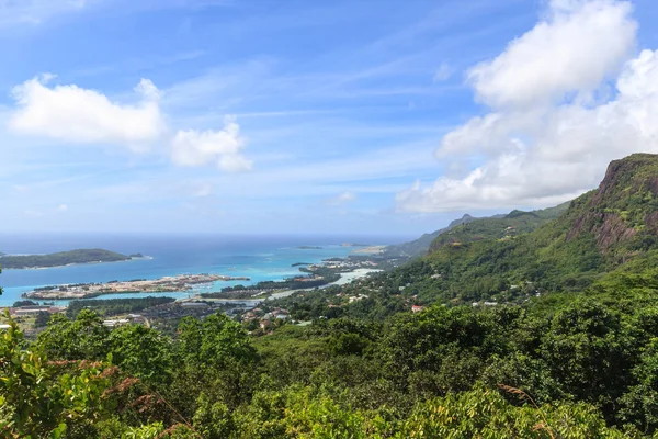 熱帯の島の展望台からのトップ ビュー — ストック写真