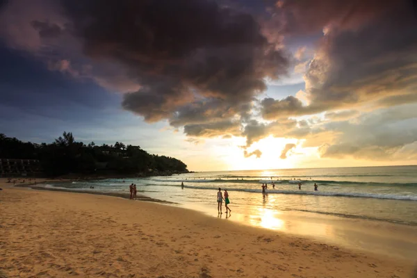 Puesta Sol Playa Durante Una Tormenta — Foto de Stock