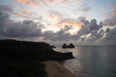 Plaj, dağlar, portakal, gökyüzü, gün batımı görünümü