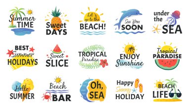 Plaj el çizilmiş çıkartmalar. Yaz tatili doodle etiketleri, tropikal seyahat logoları ve simgeler. Vektör parti kartı çizim seti