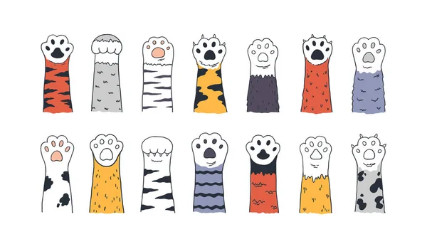 Cat paws. Doodle animal foot, cute cartoon kitten and puppy paws, wild and domestic animals foots. Vector kitty and dog pet set — ストックベクタ