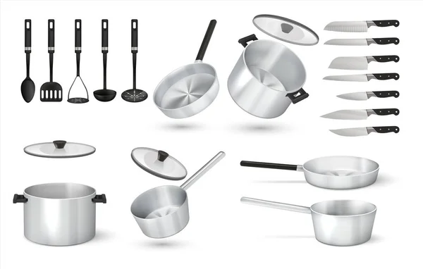 Реалистичная посуда. 3D кастрюли, сковородка и алюминиевая кастрюля, ножи и инструменты для приготовления пищи. Векторное изолированное множество — стоковый вектор