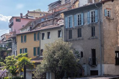 Ceresio gölünün önündeki Gandria Köyü