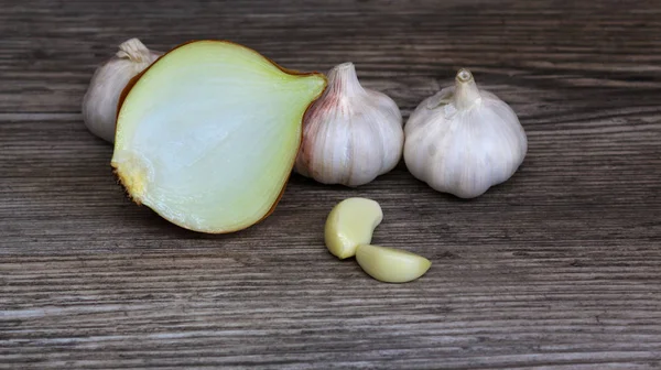 Garlic Onion Wooden Table — Stock Photo, Image