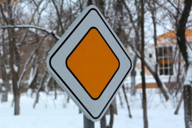Boş yol işaret, sürücü, yol kuralları