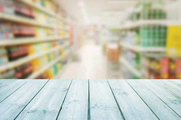 Ahşap Boş Masa Üstü Üzerinde Sayaç Arka Plan Süpermarket Bulanık — Stok fotoğraf