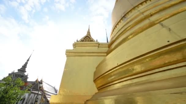 Храм Изумрудного Будды Wat Phra Kaew — стоковое видео