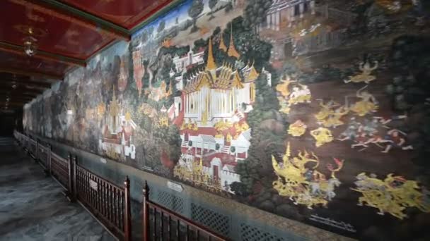 Malba Zdi Rámájana Smaragdového Buddhy Wat Phra Kaew — Stock video